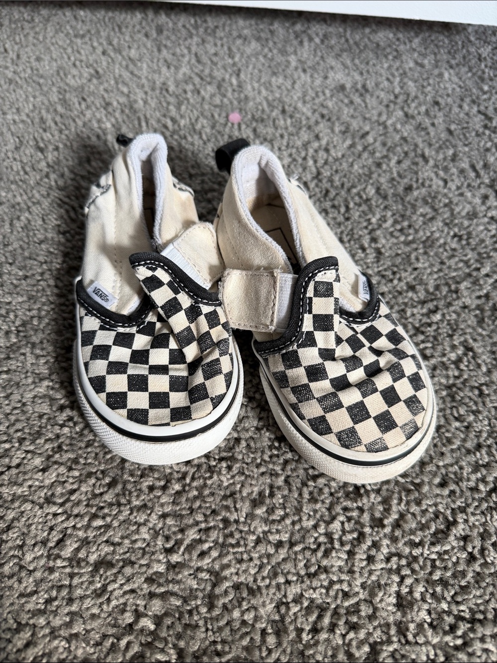 Vans toddler Checkerboard Slip-On Sneakers in Black & White